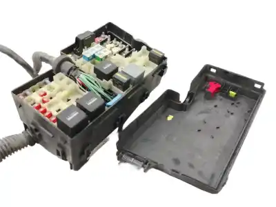 Tweedehands auto-onderdeel relais/zekeringenkastje voor ford focus berlina (cap) 1.6 16v cat oem iam-referenties 3m5t14a076ac 3m5t14067bc 518804109 4m5t14k733haf 