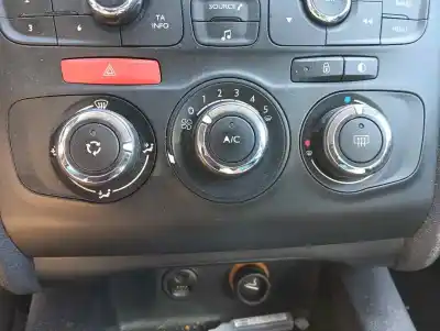Peça sobressalente para automóvel em segunda mão comando de sofagem (chauffage / ar condicionado)  por citroen c4 lim. business referências oem iam 98040764zd 28365335 28365335 14110830092 9670466180 00048943 24 pins