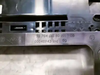 Peça sobressalente para automóvel em segunda mão comando de sofagem (chauffage / ar condicionado)  por citroen c4 lim. business referências oem iam 98040764zd 28365335 28365335 14110830092 9670466180 00048943 24 pins