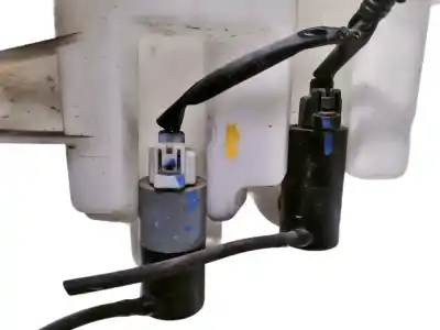 Second-hand car spare part windscreen washer bottle for toyota auris luna+ oem iam references e11001202 e11015089 