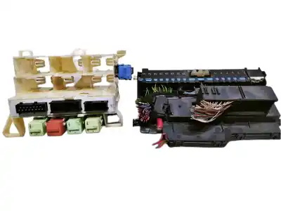 Peça sobressalente para automóvel em segunda mão caixa de fusíveis e relés por bmw x3 (e83) 3.0d referências oem iam 8364542