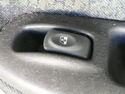 İkinci el araba yedek parçası sag ön kapi için renault scénic i monospace (ja0/1_, fa0_) 1.9 dti (ja1u) oem iam referansları   