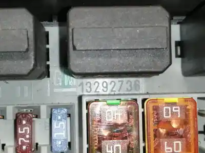 Автозапчасти б/у блок реле/предохранителей за opel corsa d cmon ссылки oem iam 13246936  13185560