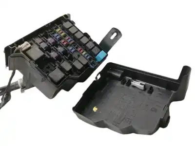 Second-hand car spare part fuse box unit for mazda 2 (de_, dh_) 1.3 (de3fs) oem iam references d6516676y