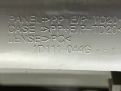 Автозапчастина б/у внутрішне світло для lexus is200 (ds2/is2) 220d посилання на oem iam 8126053021b0  1d111044g