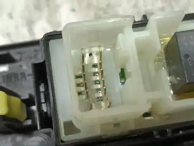 Second-hand car spare part rear right power window switch for lexus is200 (ds2/is2) 220d oem iam references 8403053020  515287ts5302