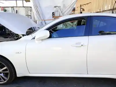 Автозапчастина б/у передні ліві двері для lexus is200 (ds2/is2) 220d посилання на oem iam 6711253020  