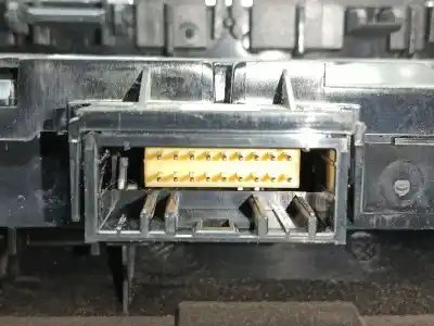 Pièce détachée automobile d'occasion commande de chauffage / climatisation pour renault captur ii evolution références oem iam 275100936r  283e85899r