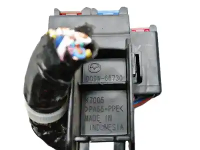 Peça sobressalente para automóvel em segunda mão caixa de fusíveis e relés por mazda cx-3 evolution referências oem iam d09w66730  