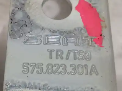 Second-hand car spare part bonnet hinge for cupra ateca 2.0tsi 4drive oem iam references 575823301a  