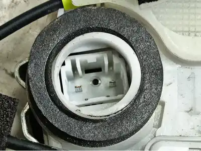 Автозапчастина б/у замок заднього правого дверя для toyota prius (_w3_) 1.8 hybrid (zvw3_) посилання на oem iam 6905047070  