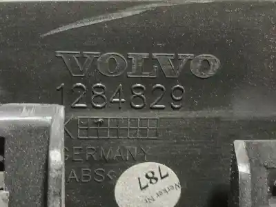 Автозапчасти б/у центральный подлокотник за volvo s60 ii (134) d3 ссылки oem iam 30791394 39803369 30791467