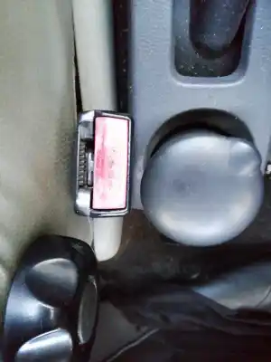 Автозапчасти б/у левый передний крюк ремня за dacia logan ambiance ссылки oem iam 