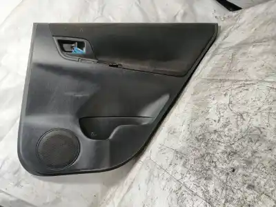 Peça sobressalente para automóvel em segunda mão forra / revestimento da porta traseira direita por toyota corolla verso (_e12_) 2.0 d-4d (cde120_) referências oem iam 6763013790b0