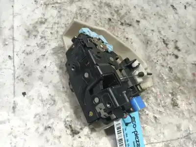 Peça sobressalente para automóvel em segunda mão fechadura da porta traseira esquerda por volkswagen golf v (1k1) 2.0 tdi 16v referências oem iam 7l0839015d