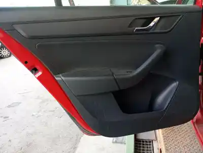 Автозапчастина б/у обкітка задніх лівіх дверей для skoda rapid spaceback (nh1) 1.6 tdi посилання на oem iam 5jh867211  5jj867023c