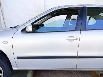 Recambio de automóvil de segunda mano de PUERTA DELANTERA IZQUIERDA para SEAT TOLEDO (1M2)  referencias OEM IAM   