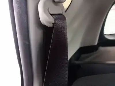 Автозапчасти б/у задний правый ремень безопасности за toyota rav 4 iv (_a4_) 2.0 d (wwa42_) ссылки oem iam 7336042251c0  7x3370