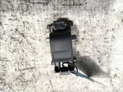 Tweedehands auto-onderdeel schakelaar rechts voor ruit voor peugeot 108 1.0 vti 72 oem iam-referenties b000954680