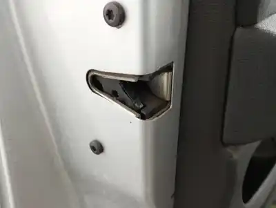 Second-hand car spare part left front door lock for bmw x3 (e83) xdrive 20 d oem iam references 51217202143  7202143