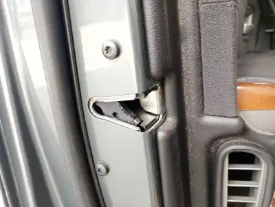 Second-hand car spare part left front door lock for bmw 7 (e65, e66, e67) 730 ld oem iam references 51217202143  