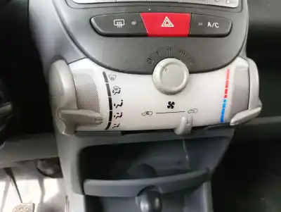 Peça sobressalente para automóvel em segunda mão comando de sofagem (chauffage / ar condicionado)  por toyota aygo (_b1_) 1.4 hdi (wnb10_) referências oem iam 