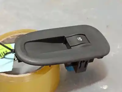 Автозапчасти б/у выключатель левого переднего окна за renault kangoo / grand kangoo ii (kw0/1_) 1.5 dci 85 (kw0k, kw0l, kw0b) ссылки oem iam 8200637849  