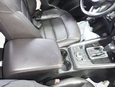 Автозапчастина б/у центральний подлокник для mazda cx-5 (kf) 2.2 skyactiv-d посилання на oem iam 
