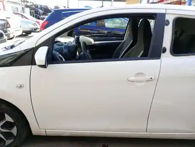 Pezzo di ricambio per auto di seconda mano porta anteriore sinistra per toyota aygo (_b4_) 1.0 (kgb40) riferimenti oem iam 670020h050