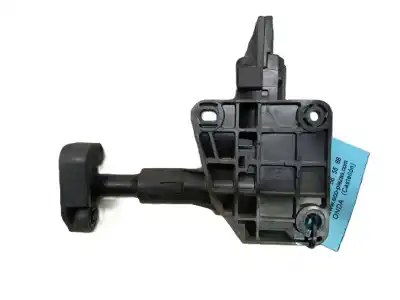 Автозапчастина б/у двиг скла задне ліво для chrysler voyager iv (rg, rs) 2.4 посилання на oem iam 4717607ab  688320