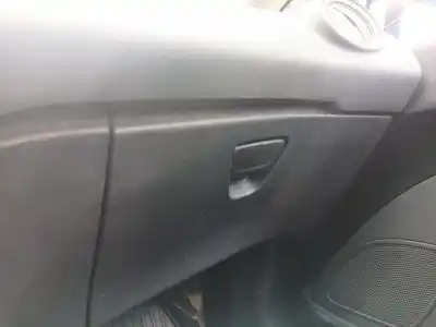 Автозапчасти б/у бардачок за ford fiesta vi (cb1, ccn) 1.4 tdci ссылки oem iam 2038239  ba61a06010ajw