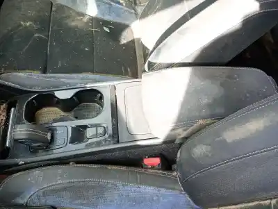 Автозапчастина б/у центральний подлокник для volvo xc40 (536) t3 посилання на oem iam 
