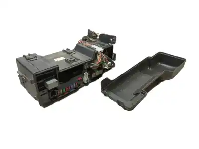 Pezzo di ricambio per auto di seconda mano SCATOLA RELÈ/FUSIBILI per TOYOTA AYGO (_B1_)  Riferimenti OEM IAM 827410H010  826630H010