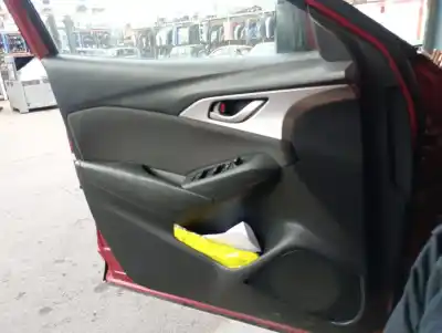 Автозапчастина б/у оббірка передніх дверей ліва для mazda cx-3 (dk) 1.5 skyactiv-d (dk2ws) посилання на oem iam db2p68450d05  