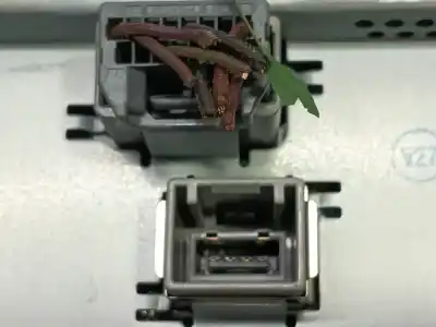 Second-hand car spare part multifunction display for volvo v40 fastback (525) d2 oem iam references 36001984  31357109