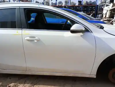 Tweedehands auto-onderdeel RECHTS VOORDEUR voor KIA CEED TOURER (CD)  OEM IAM-referenties 76004J7000  