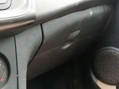 Peça sobressalente para automóvel em segunda mão porta luvas por dacia sandero ii tce 90 (b8m1, b8ma) referências oem iam 685116430r