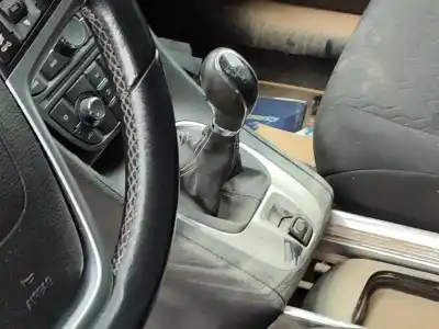 Pezzo di ricambio per auto di seconda mano POMELLO DELLA LEVA DEL CAMBIO per OPEL MERIVA B MONOSPACE (S10)  Riferimenti OEM IAM   