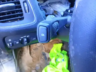 Second-hand car spare part indicator switch for volvo v40 fastback (525) d2 oem iam references 31456045  