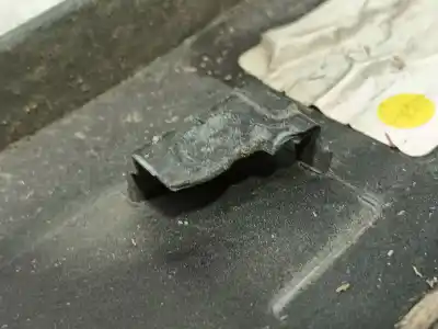 Peça sobressalente para automóvel em segunda mão aba do guarda-lamas traseiro esquerdo por volkswagen t-roc (a11, d11) 1.0 tsi referências oem iam 2ga854819e9b9  2ga854819e