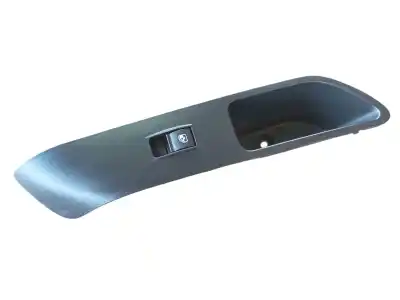 Recambio de automóvil de segunda mano de MANDO ELEVALUNAS DELANTERO DERECHO para IVECO DAILY VI FURGÓN 33S16, 35S16, 35C16, 40C16, 50C16 referencias OEM IAM   