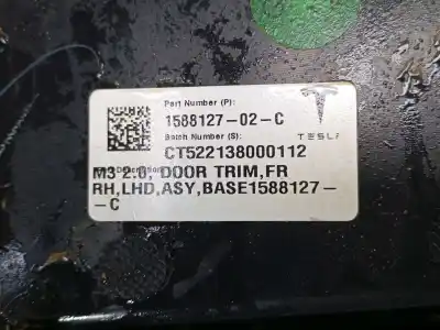 Recambio de automóvil de segunda mano de GUARNECIDO PUERTA DELANTERA DERECHA para TESLA MODEL 3 (5YJ3) EV AWD referencias OEM IAM 158812702C  