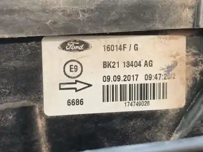 Peça sobressalente para automóvel em segunda mão farolim traseiro direito por ford transit custom v362 autobús (f3) 2.0 ecoblue referências oem iam 2410754  bk2113404ag