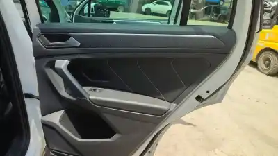 Автозапчасти б/у обивка задней правой двери за volkswagen tiguan (ad1, ax1) 2.0 tdi ссылки oem iam 5na867212sqfp