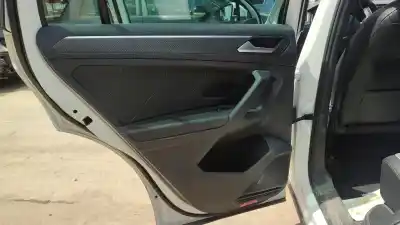 Автозапчасти б/у обивка задней левой двери за volkswagen tiguan (ad1, ax1) 2.0 tdi ссылки oem iam 5na867211tqfp