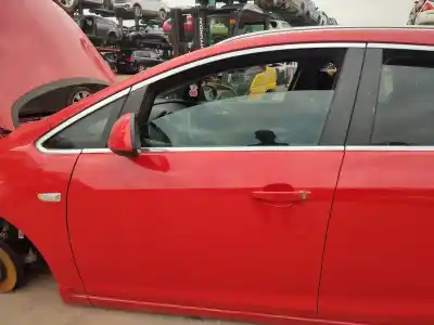 Pezzo di ricambio per auto di seconda mano PORTA ANTERIORE SINISTRA per OPEL ASTRA J SPORTS TOURER (P10) 1.6 SIDI (35) Riferimenti OEM IAM 13330765  