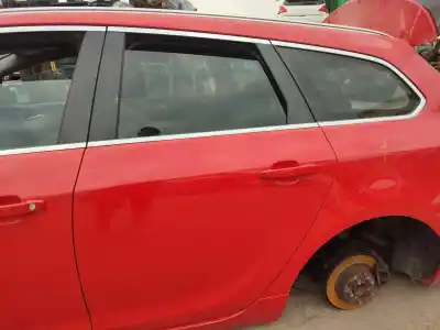 Pezzo di ricambio per auto di seconda mano PORTA POSTERIORE SINISTRA per OPEL ASTRA J SPORTS TOURER (P10) 1.6 SIDI (35) Riferimenti OEM IAM 13301546  