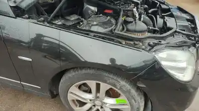 Автозапчасти б/у ПЕРЕДНЕЕ ПРАВОЕ КРЫЛО за MERCEDES CLASE E (W212) E 220 CDI / BLUETEC (212.001, 212.002) ссылки OEM IAM A2128800218  