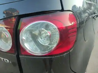 Peça sobressalente para automóvel em segunda mão FAROLIM TRASEIRO DIREITO por VOLKSWAGEN GOLF V (1K1) 2.0 TDI 16V Referências OEM IAM 5M0945096N  