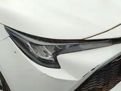 Pièce détachée automobile d'occasion FEU DROIT pour TOYOTA COROLLA FASTBACK (_E21_) 1.8 HYBRID (ZWE211) Références OEM IAM 8111002S60  